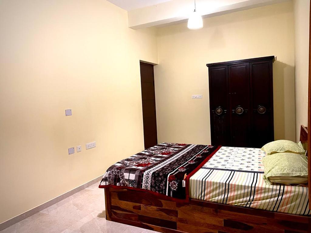 Aikya Kadri #Your Home Away From Home# Non Smoke# Vegetarians Preferred# Strictly For Families Mangalore Luaran gambar
